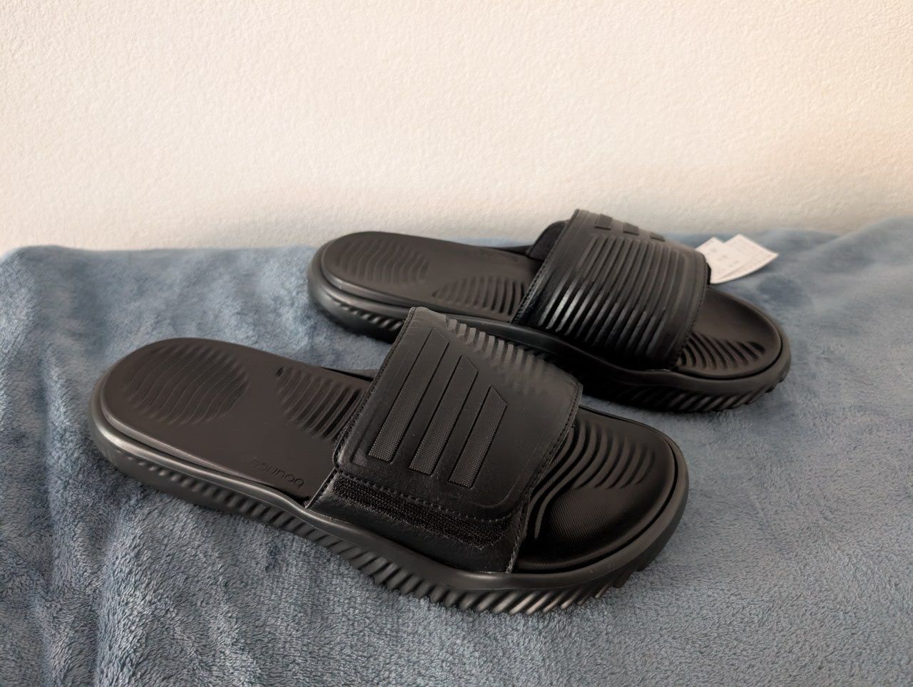 Мягкі тапочки / пантолети Adidas Alphabounce Slide 2.0 EUR 46-47 30 cm