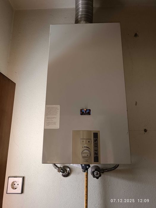 Esquentador Zeus/Vulcano 11 litros a gás botija inteligente usado