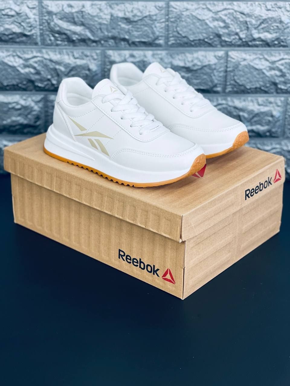 Красовки Женские - "Reebok Classic". Новинка этого сезона!