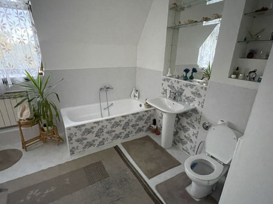 Оренда 2-поверхового будинку перша здача