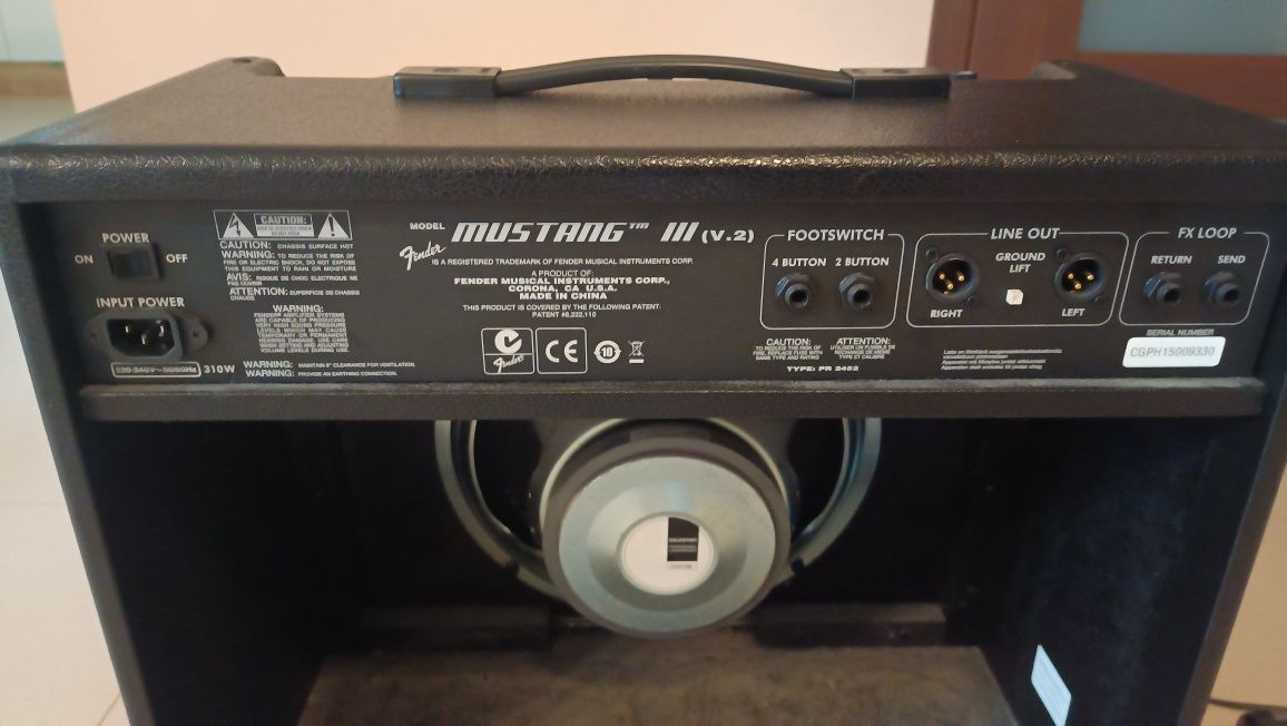 Wzmacniacz Fender Mustang III v2