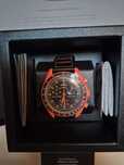Omega Swatch Lava SO33O100 - zegarek używany, bez uszkodzeń