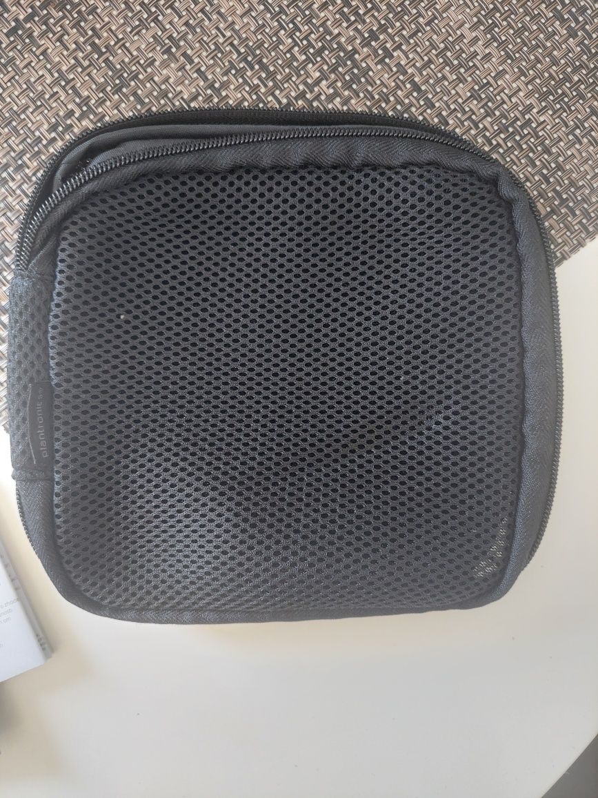 Nowe słuchawki z mikrofonem Poly Blackwire 5220