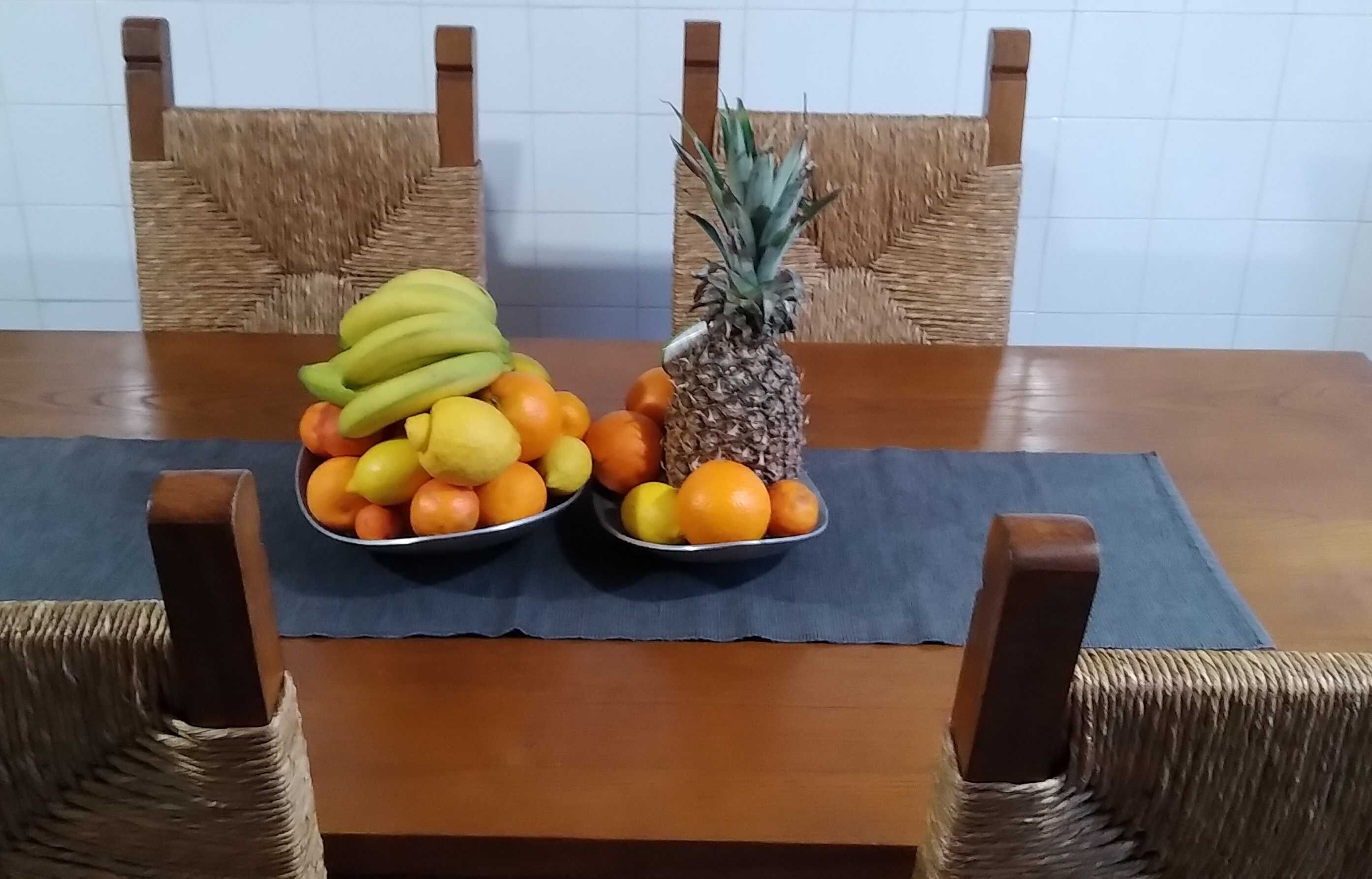 Vendo 4 cadeiras rústicas