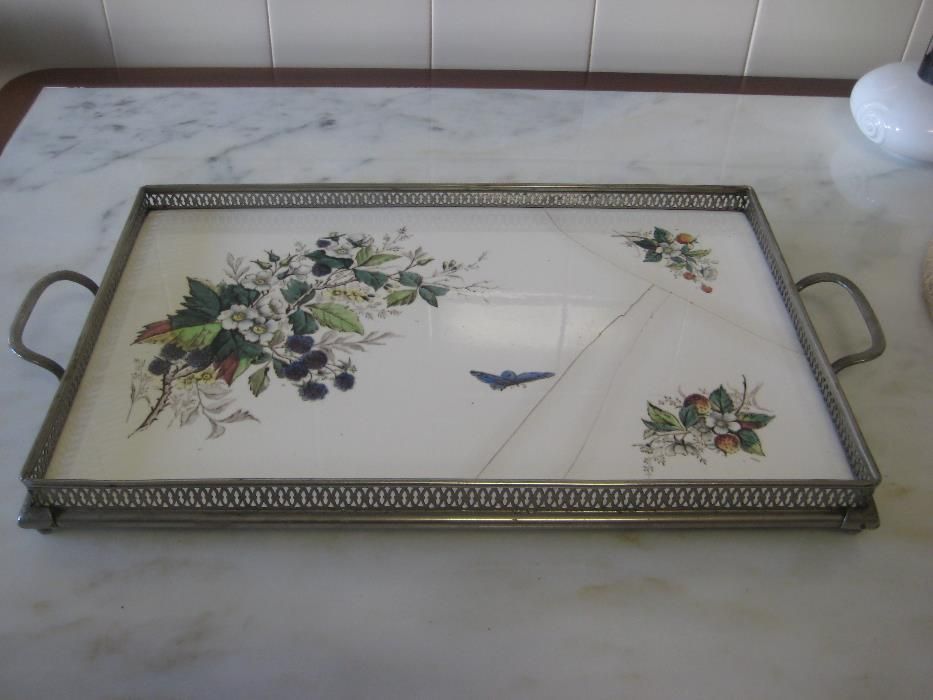 Antiguidade séc XVII – tabuleiro porcelana, 43cm x 28cm