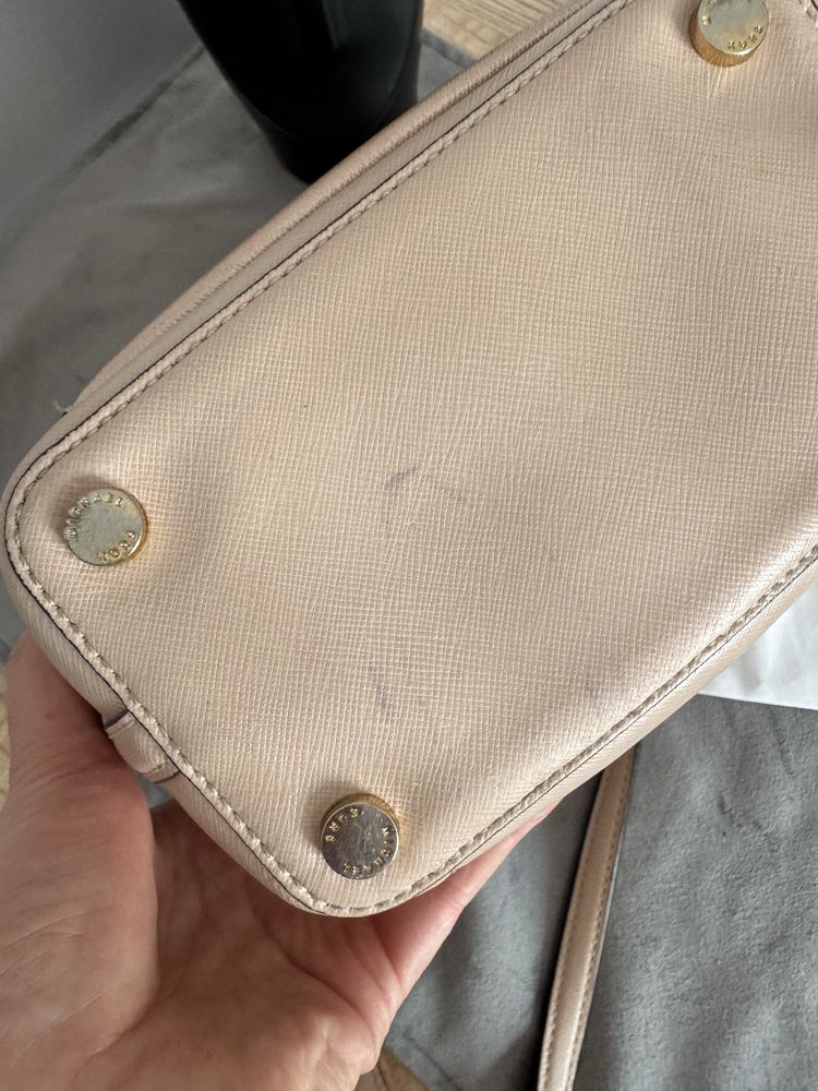 Torebka worek Michael Kors w kolorze pudrowego różu