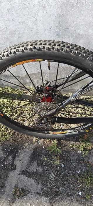 Bicicleta BTT Fuji