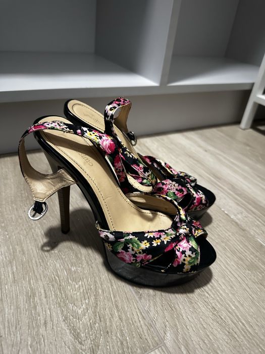 Босоніжки літні