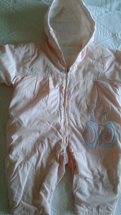 Fato completo. 6 meses. Muito quentinho