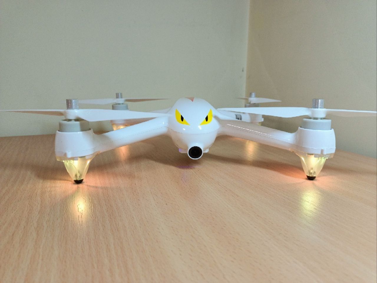 Дрон "mjx bugs-2"