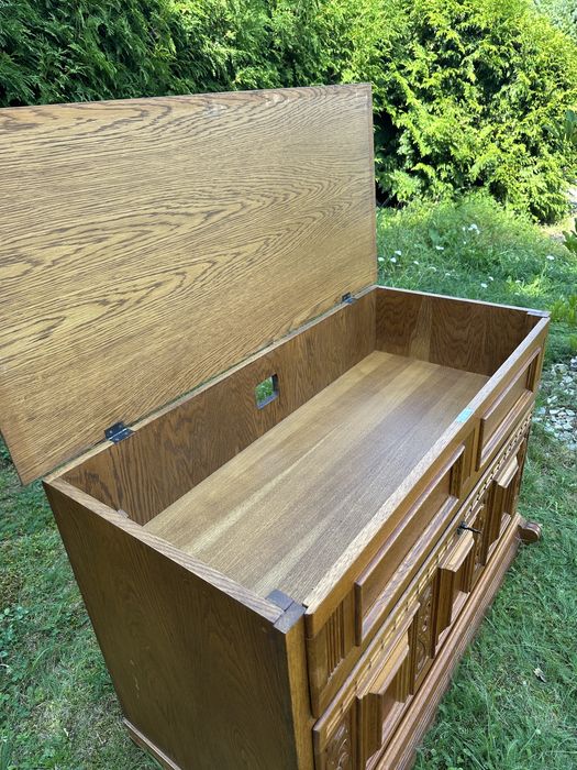 Drewniana masywna skrzynia szafka RTV antyk