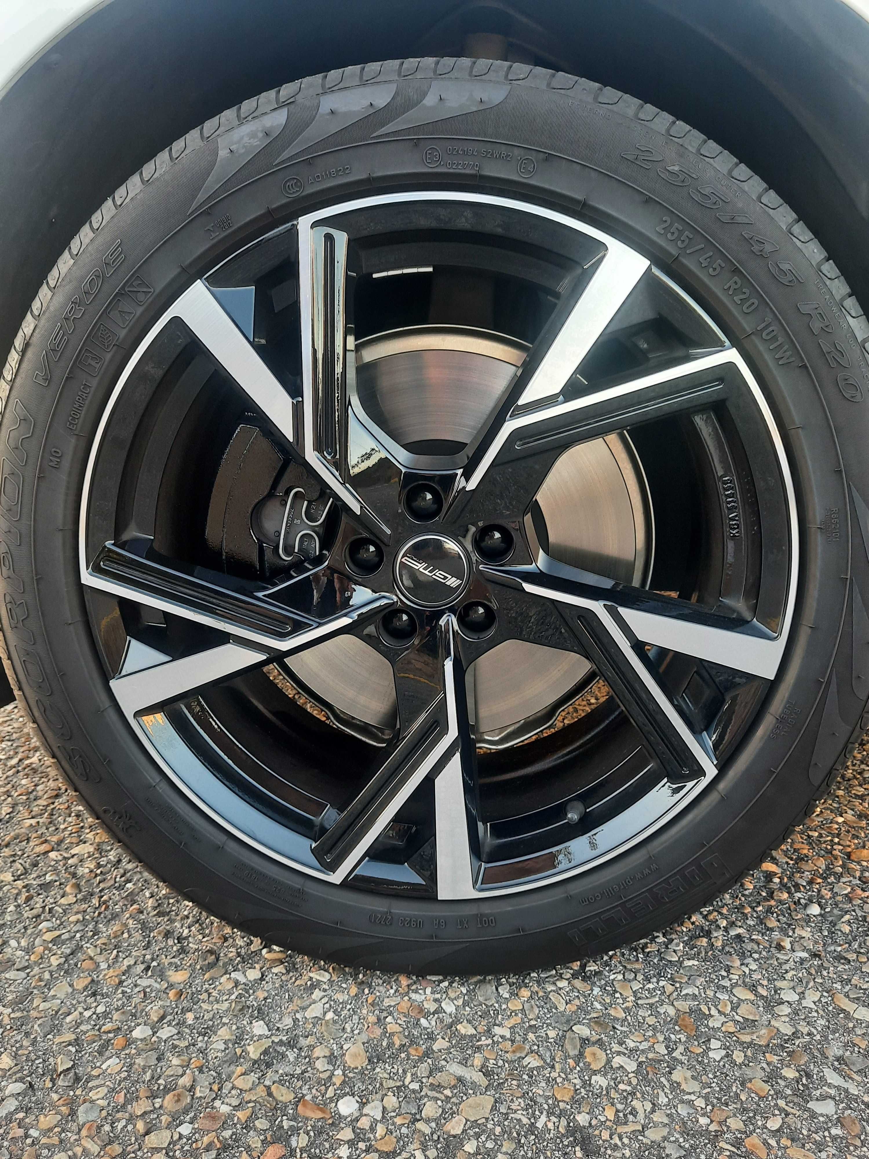 Volvo XC60 2.0 B5 R-Design AWD