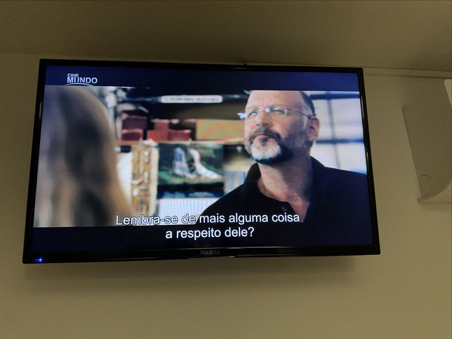 Vendo tv 32 polegadas em bom estado