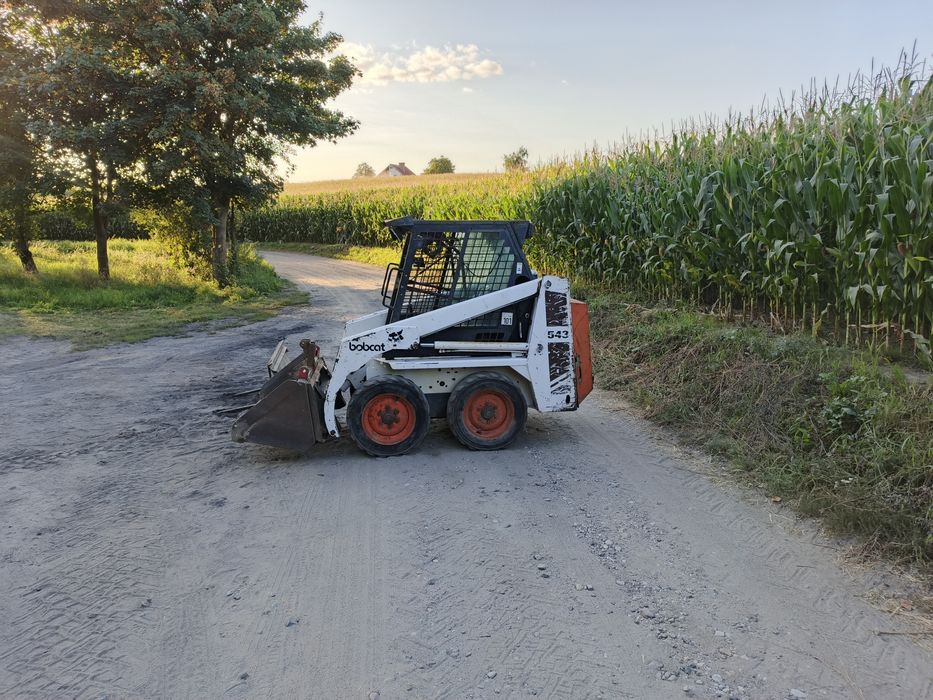 BOBCAT 543 kubota 3 cylindry miniładowarka ( Avant Weidemann mustang )