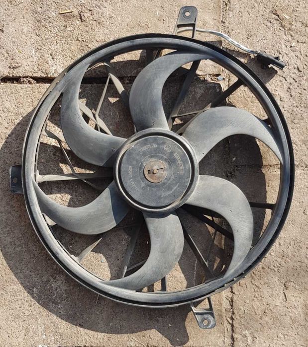 Вентилятор кондиционера на Jeep (Chrysler) 52079528АВ