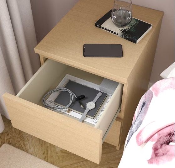 Mesa de Cabeceira MALM - IKEA