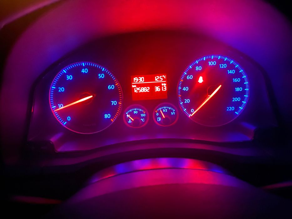 Volkswagen GOLF V 5 без пробігу по Україні. Бензин MPI.