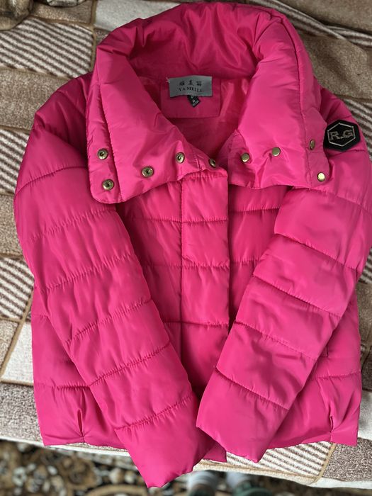 Яскрава курточка