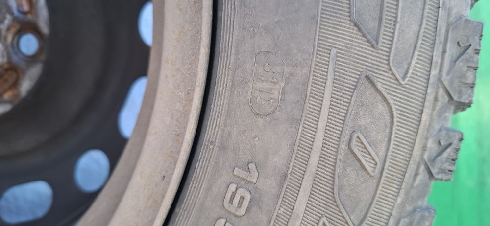 Шини та диски 195/65 r 15
