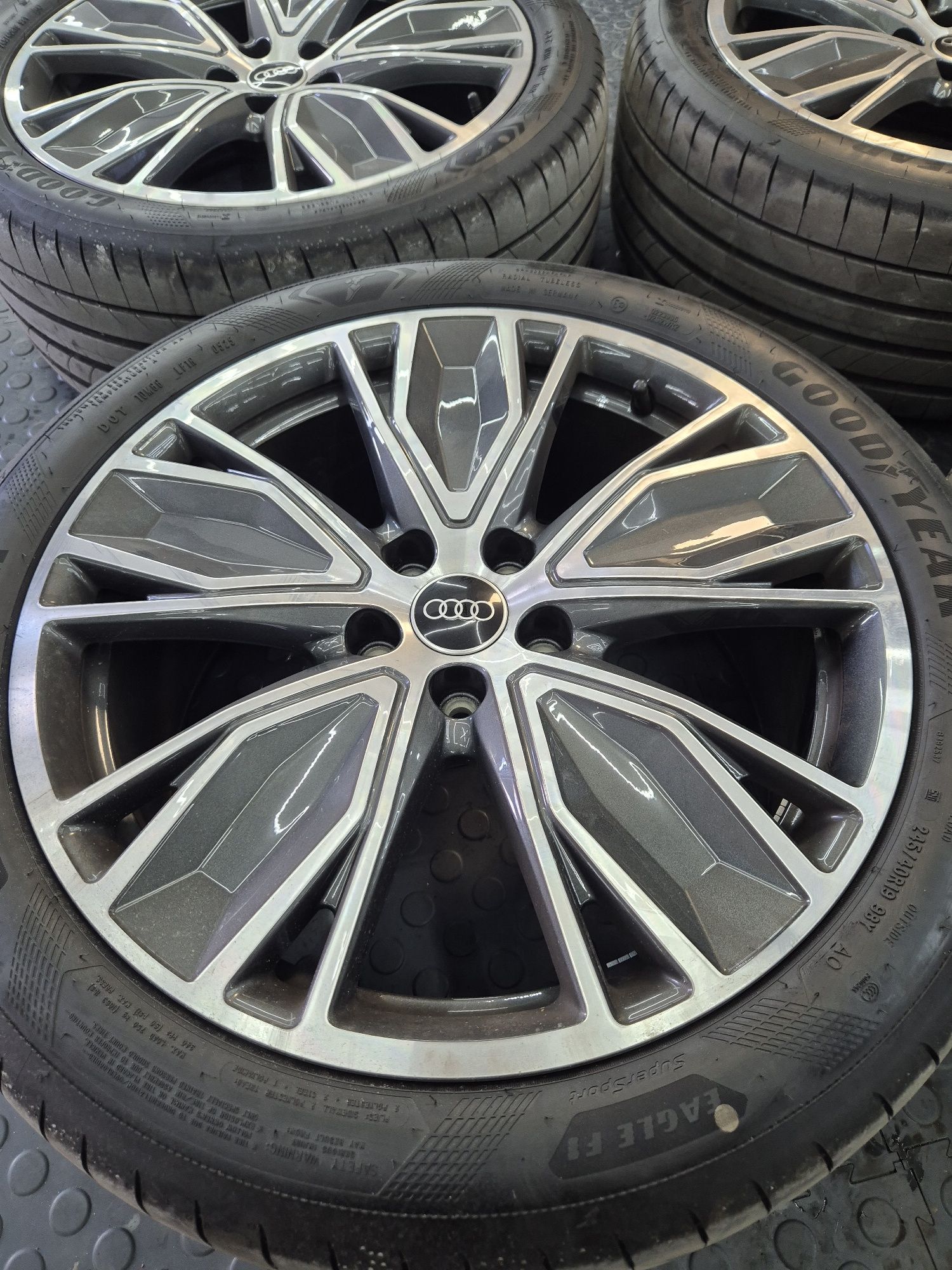 Nowe oryginalne felgi do Audi 19" + nowe opony Goodyear Eagle F1