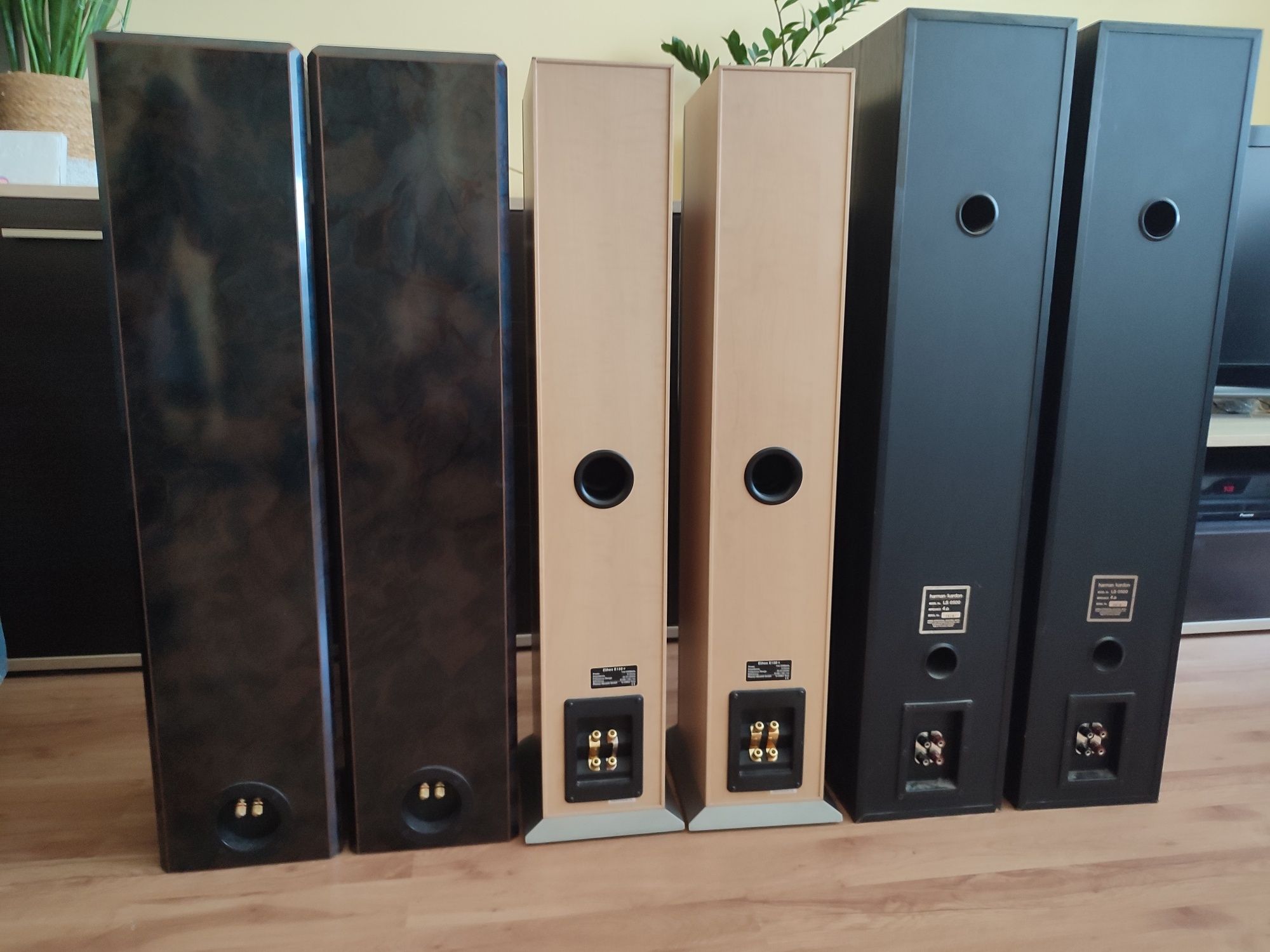 Phonar, Harman Kardon, Synthese, Floating-kolumny premium