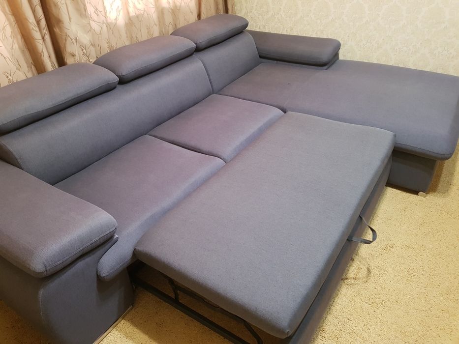 Великий розкладний диван