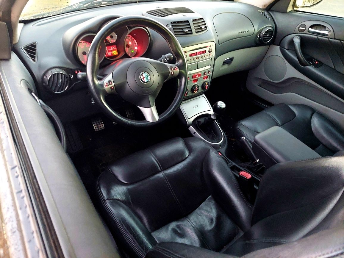 Sprzedam Alfa Romeo GT 3.2 V6 Busso