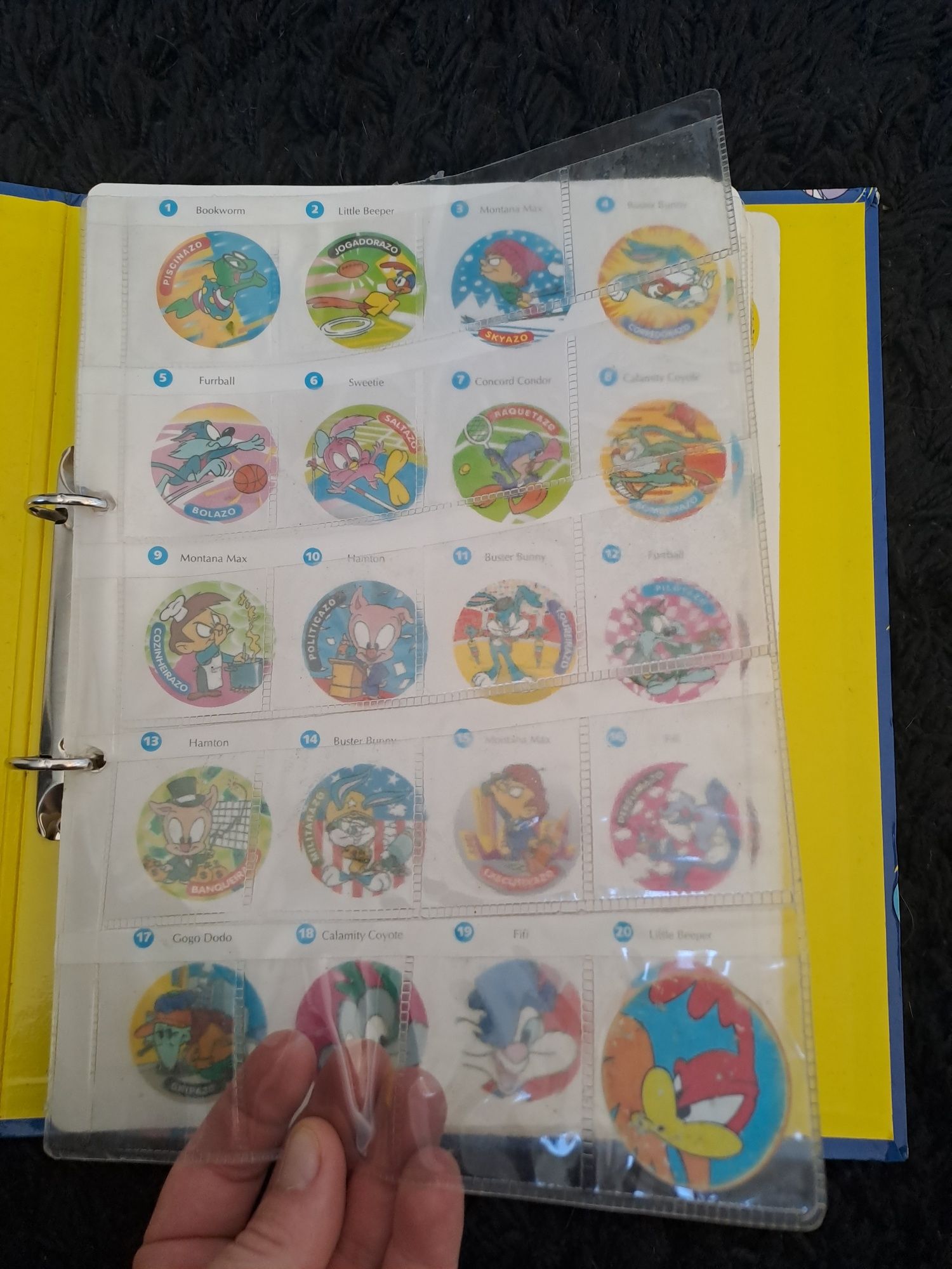 Tazos matutano
Ninetales base set

Portes a cargo do comprador ou entr