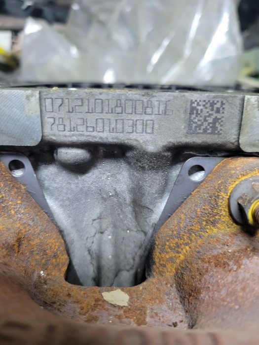 Гбц головка BMW  2.0d 781260303