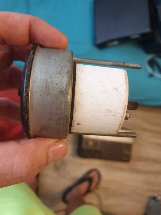 Stary zegar jest w samochodzie.vdo.klenzle