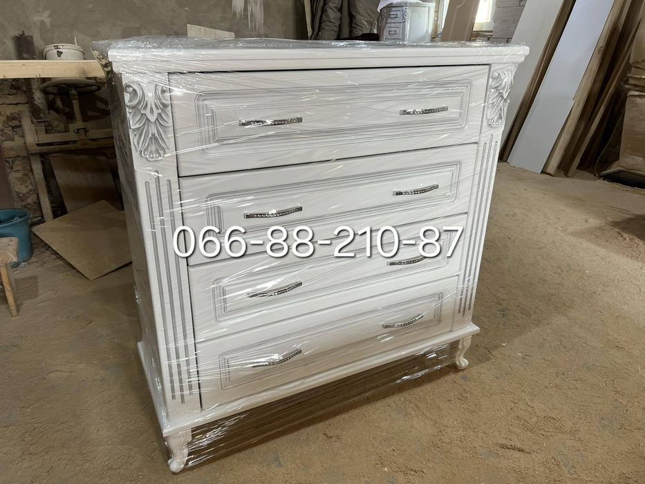 Комоди,  приліжкові тумба, шафа з натурального дерева бук