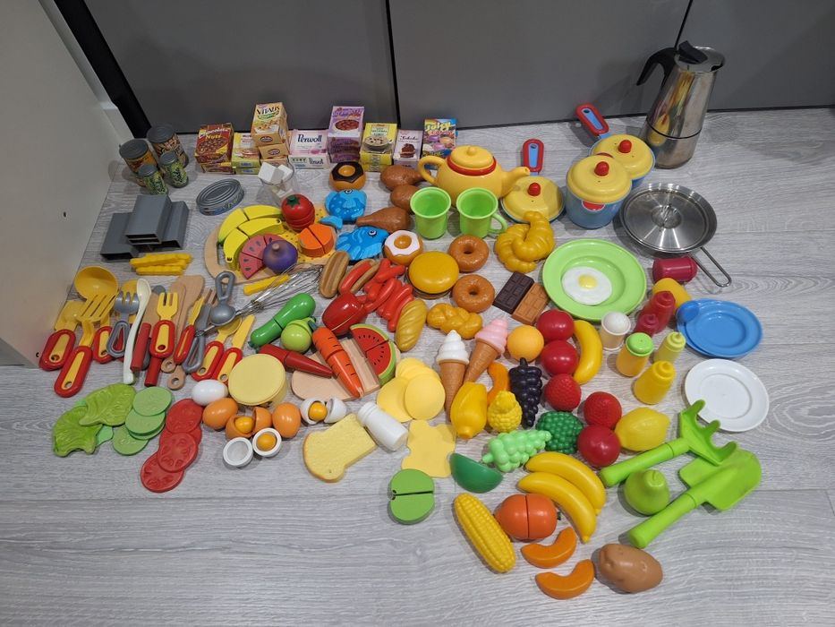 Drewniana kuchenka dla dzieci + akcesoria kuchenne