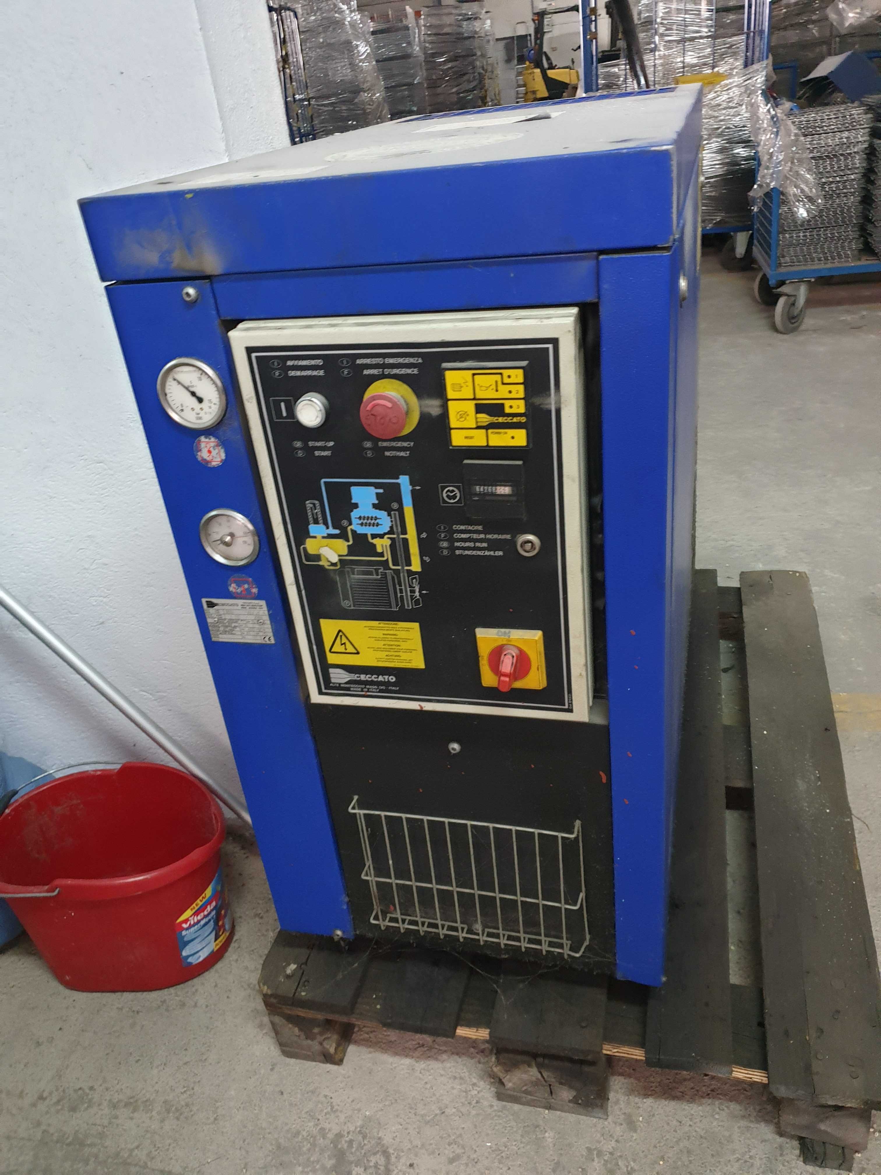 Kompresor śrubowy SPRĘŻARKA ŚRÓBOWA CECCATO 7114 BAR 8 KW 15