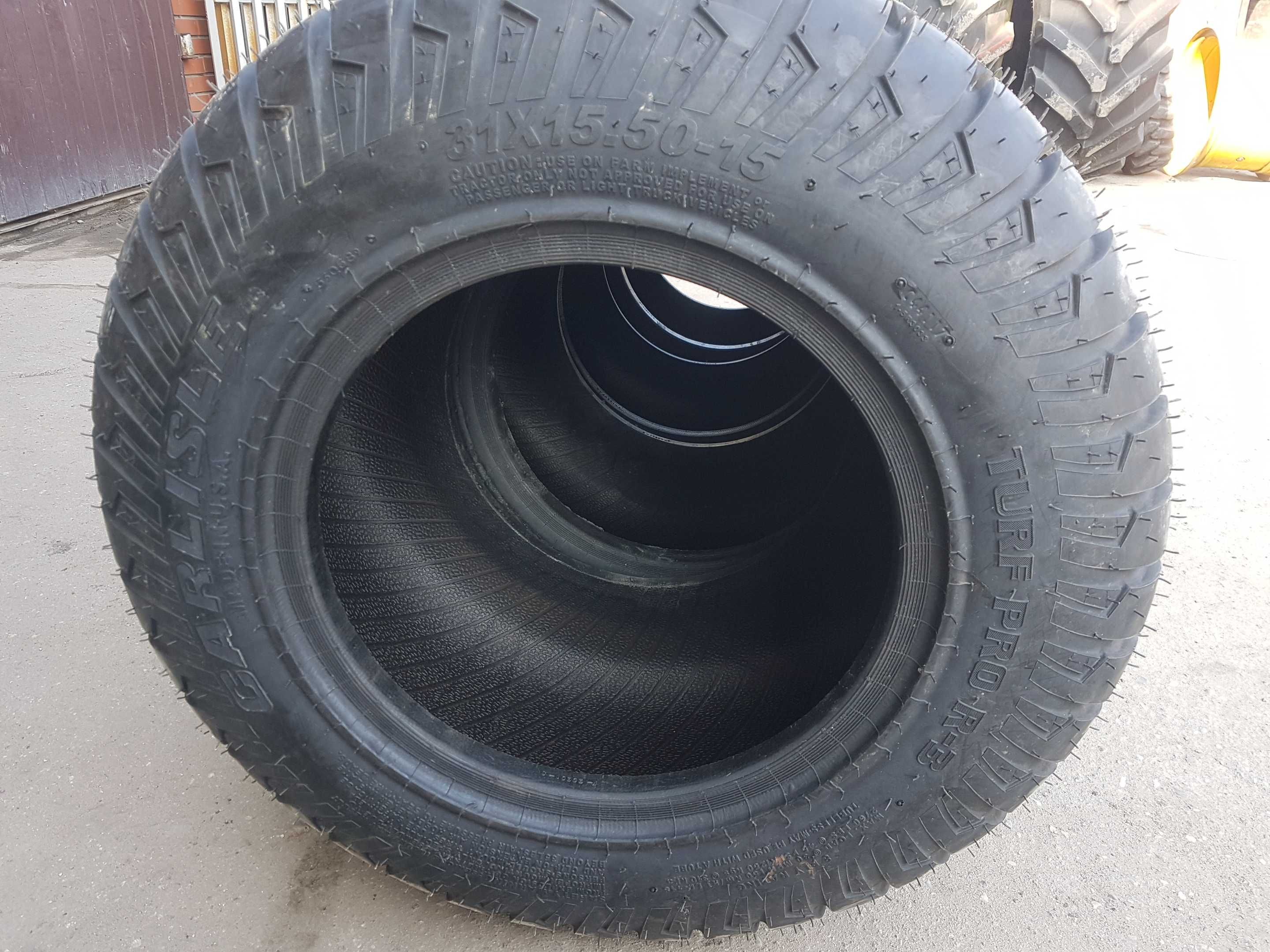 Opony 31x15.50-15 Carlisle  Nowe