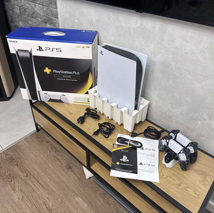 Sony PlayStation 5 Plus Deluxe