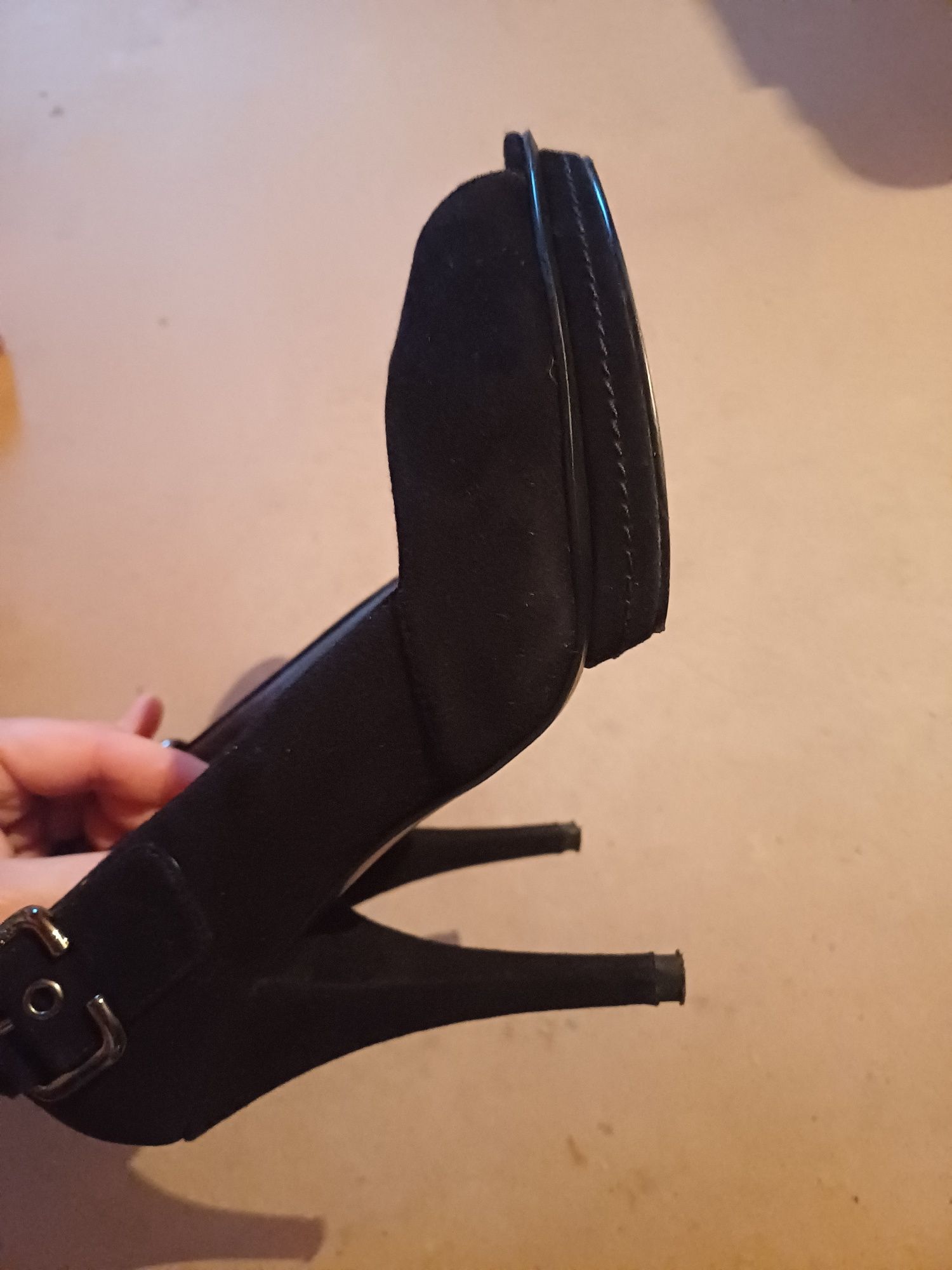 Туфлі Guess оригінал