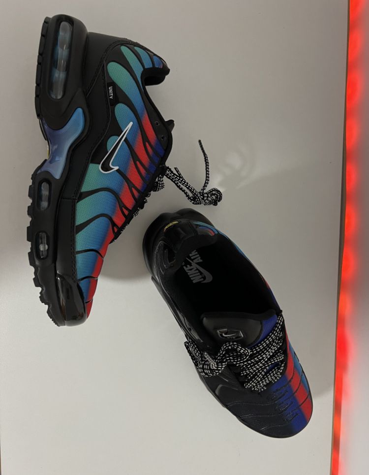 Nike air max plus azul vermelha e preta nova com caixa