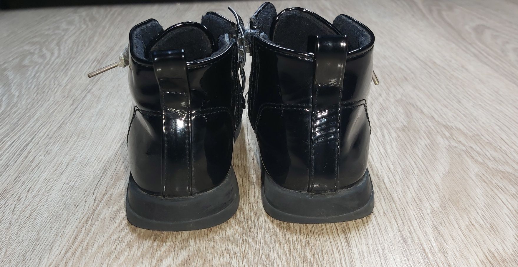 Born2be Botki lakierowane z diamencikami kozaczki eu 27 cm 16.5