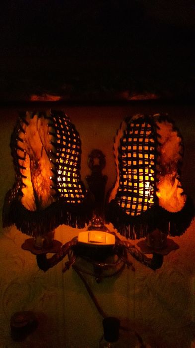 Світильник шкіряний