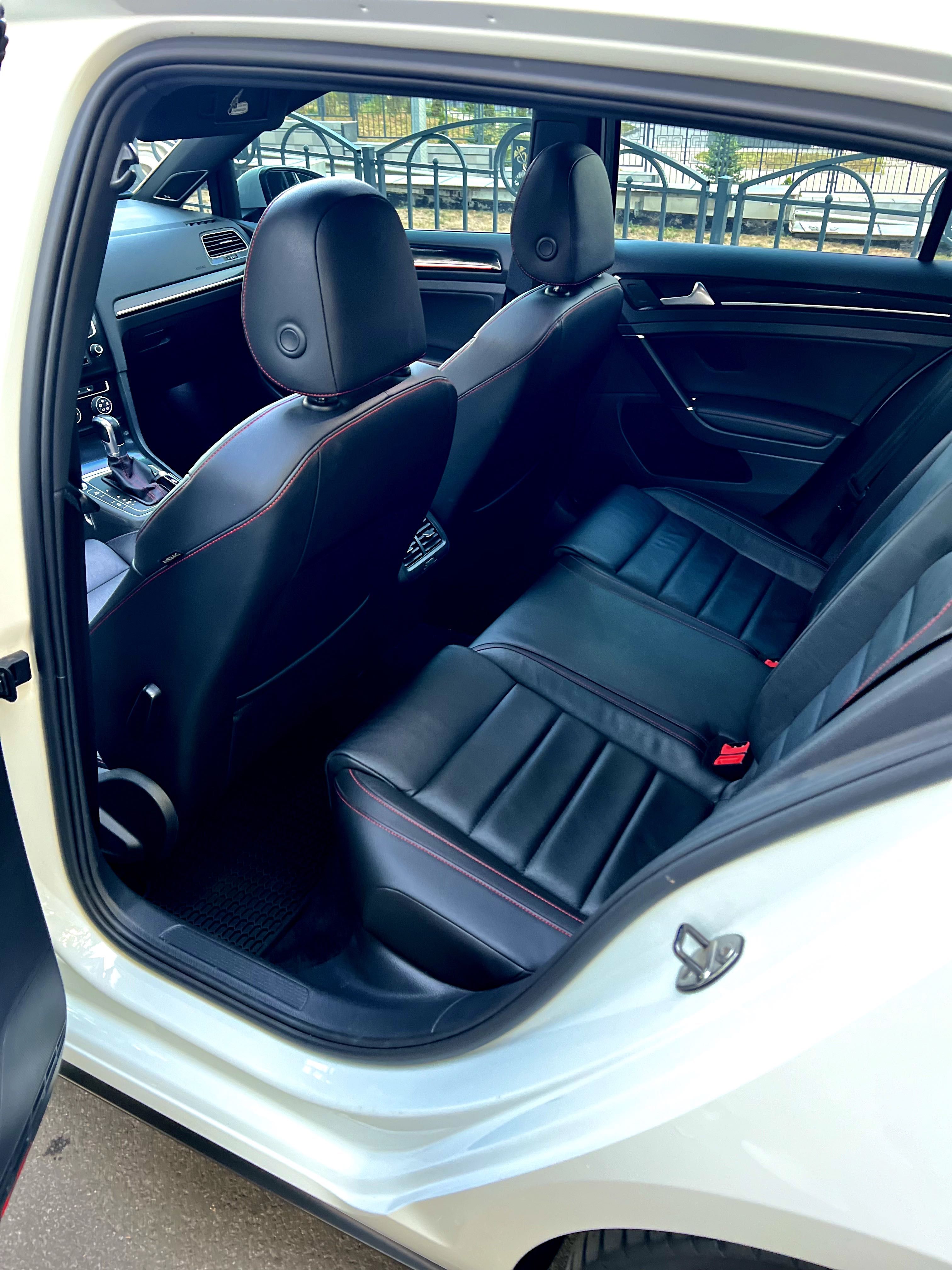 Volkswagen Golf 7  GTI Performance