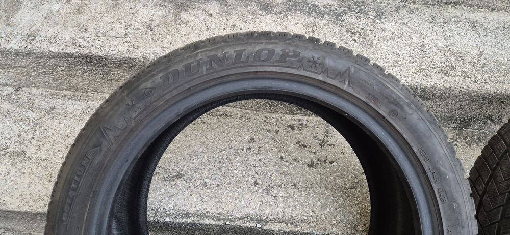 Opony zimowe Dunlop i Vredestein  235/45 R18  98V  okazja !!!