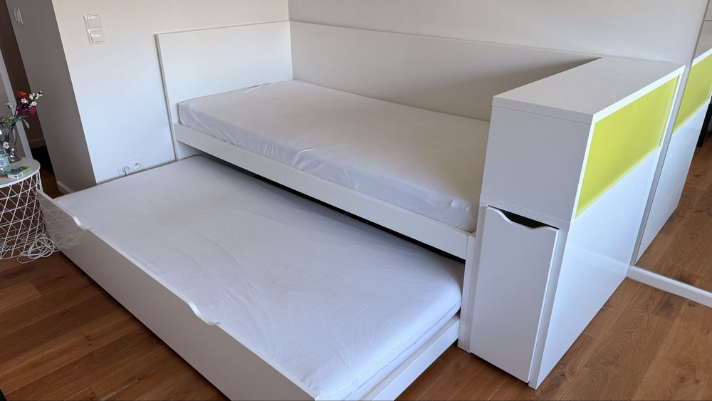 Łóżko w bardzo dobrym stanie w kolorze bialym 207x97