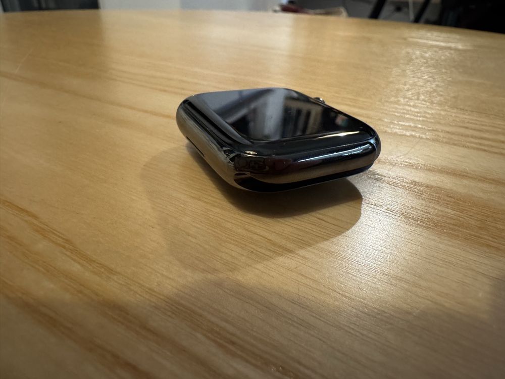 Apple Watch Series 7 45mm Sainless Steel Graphite