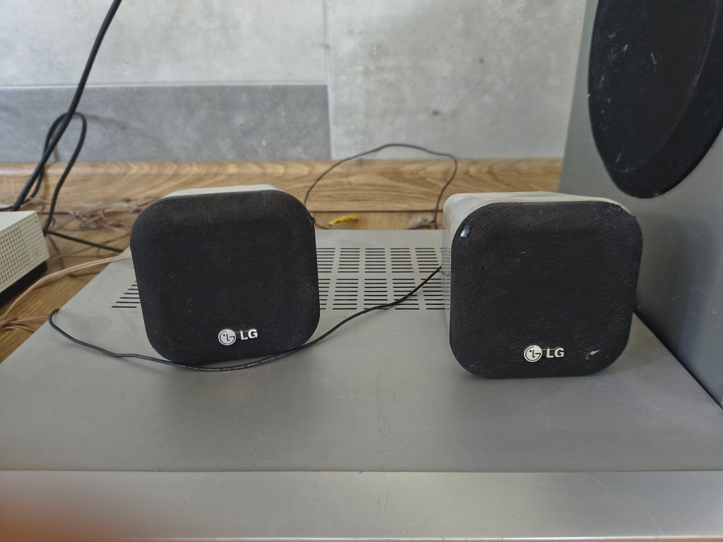Odtwarzacz DVD radio LG 3 głośniki