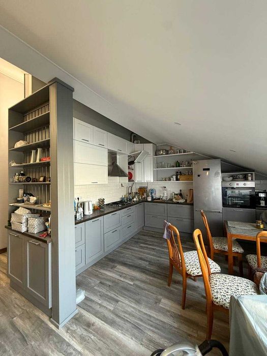 Продаю 3 кім. квартира в Австрійському Люксі з ремонтом та меблями