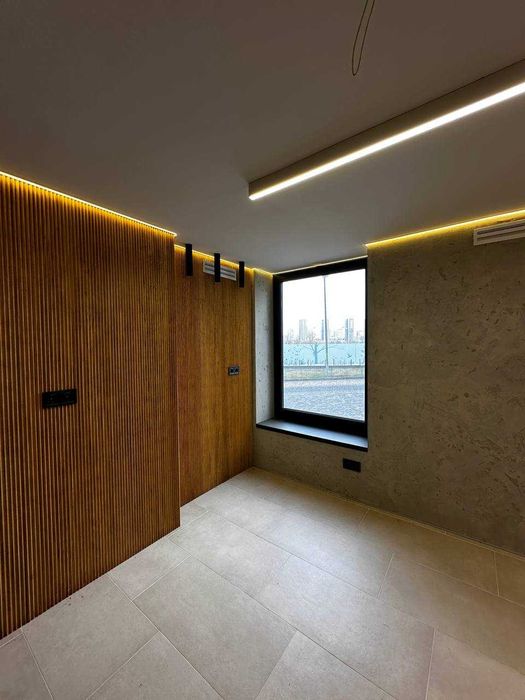 Продаж комерційного приміщення з дизайнерським ремонтом ЖК “Зарічний”!