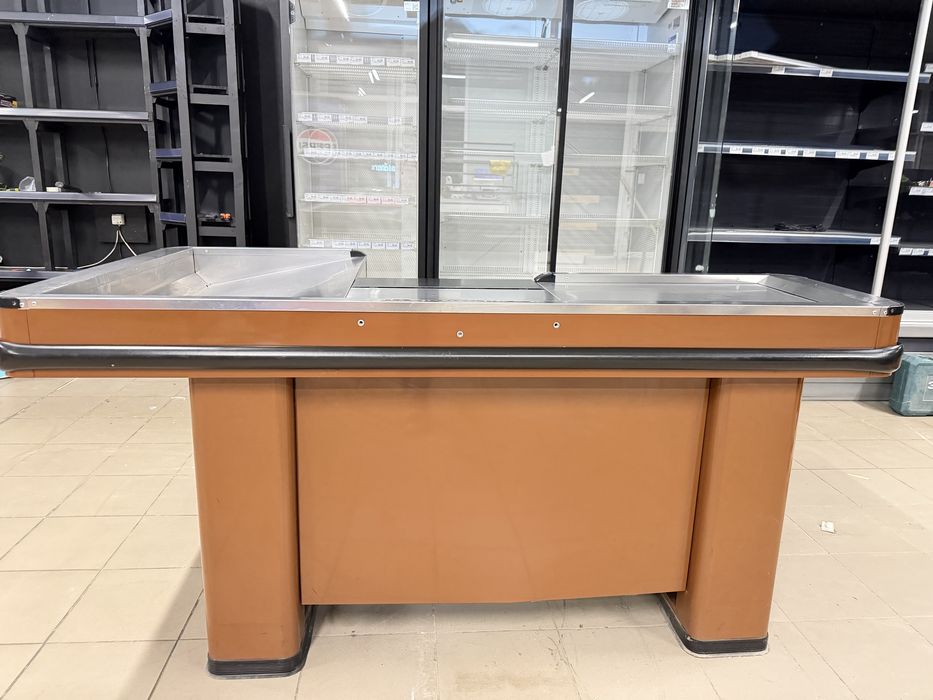 Сталаж торговий, каса