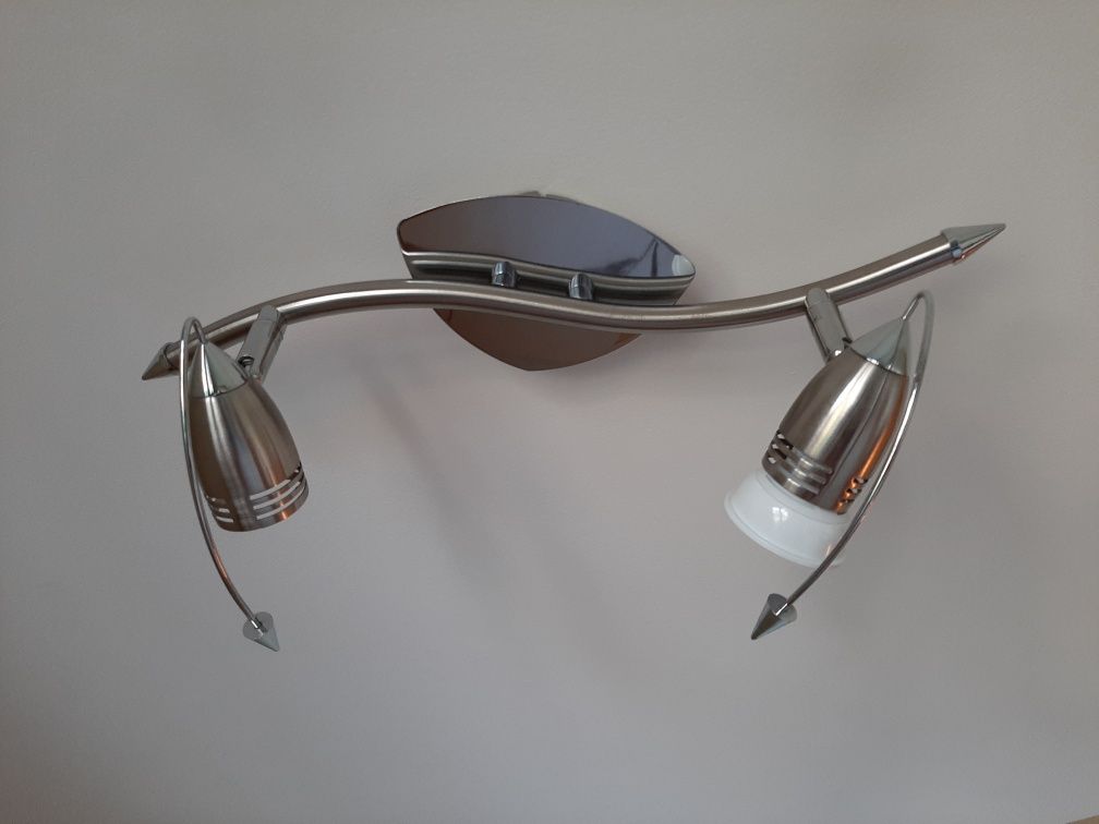 Komplet lamp halogenowych.