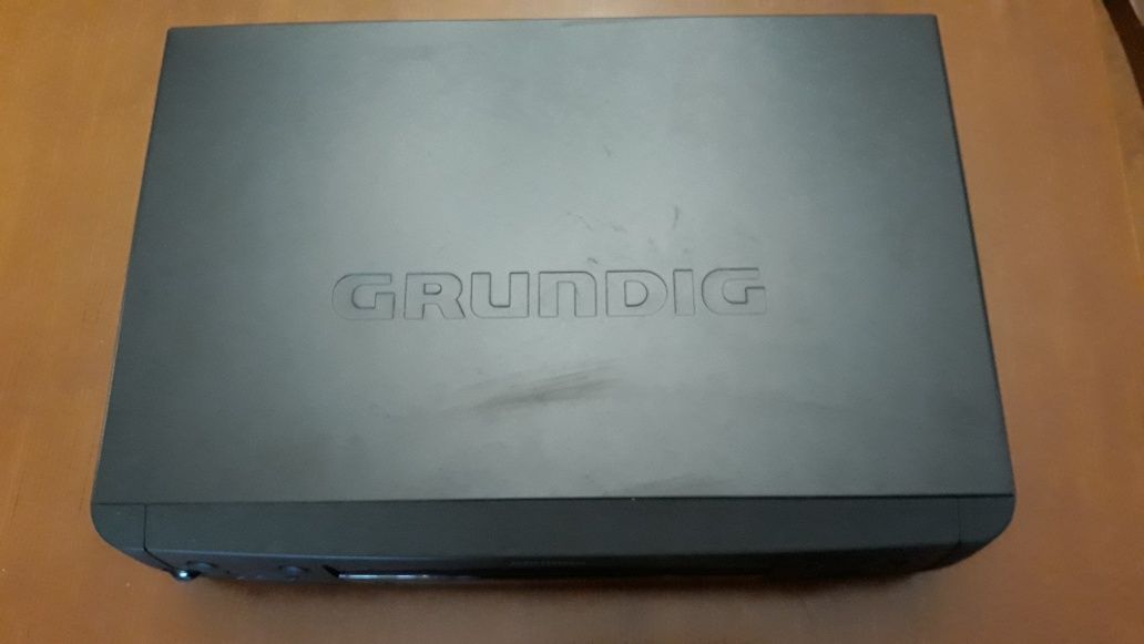 DVD GRUNDIG            .