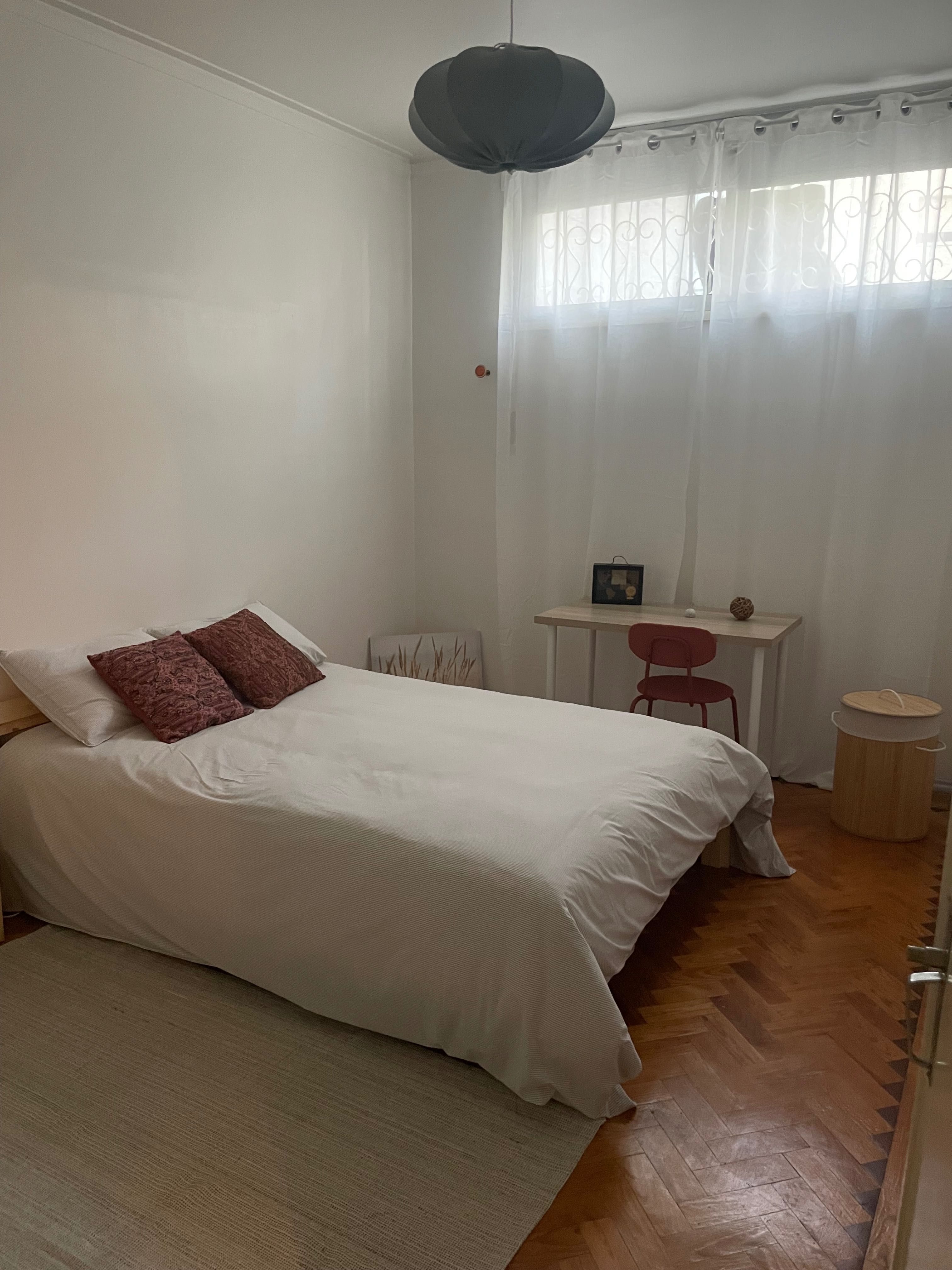 Quarto para estudante universitário/a - junto ao Metro linha Azul